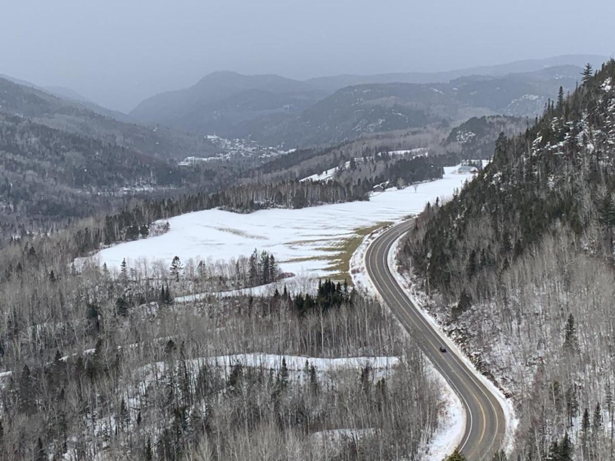 La Cabane Chez Jimmy Petit-Saguenay Bagian luar foto