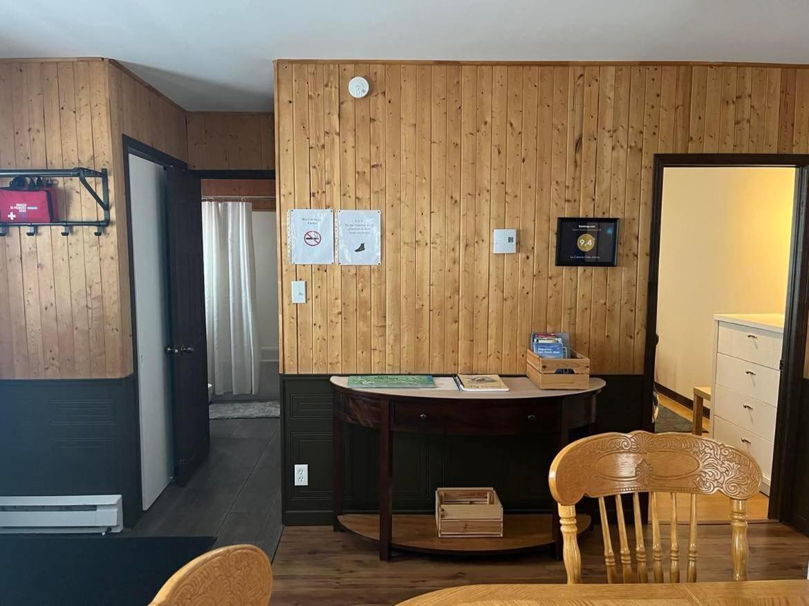 La Cabane Chez Jimmy Petit-Saguenay Bagian luar foto