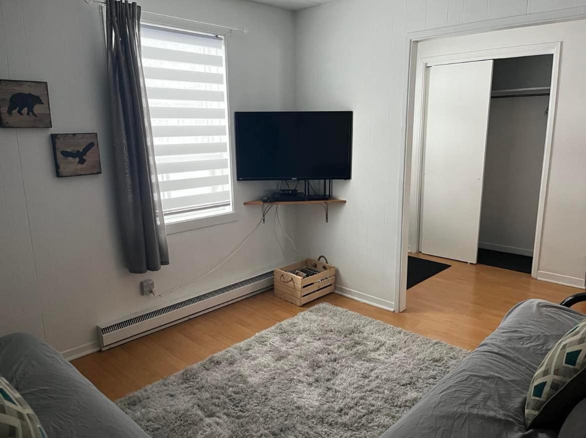 La Cabane Chez Jimmy Petit-Saguenay Bagian luar foto