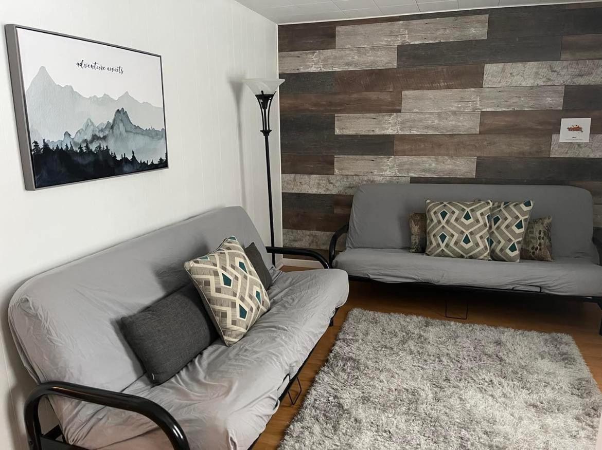 La Cabane Chez Jimmy Petit-Saguenay Bagian luar foto